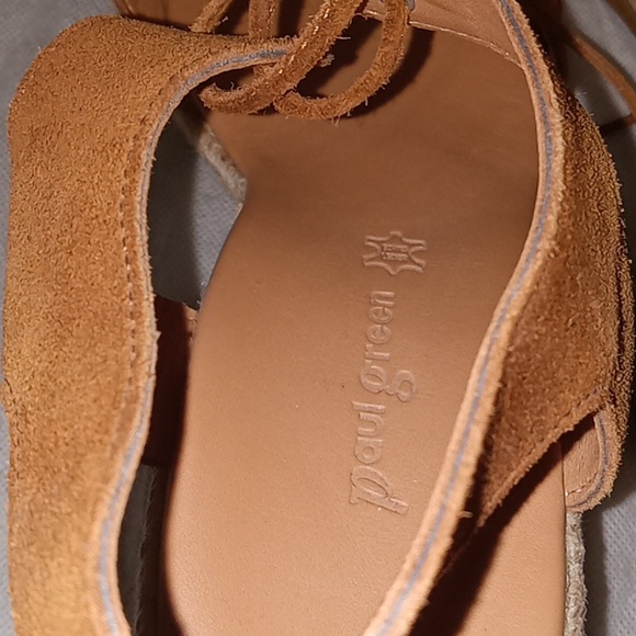 Shoes - Picture 5 of 8